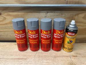 lot 187 image: Lot of 5 Cans of Spray Paint