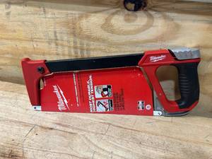 lot 28 image: MILWAUKEE High-Tension Hack Saw with 12 in. 24 TPI Bi-Metal Blade and Blade Storage (08032410.58)