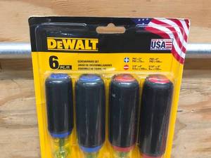 lot 40 image: DEWALT 6 PC. Screwdriver Set 07172412