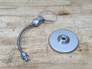 lot 60 image: Desktop magnifier with LED light
