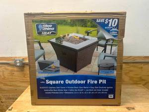 lot 5 image: BLUE RHINO 32-in W 50000-BTU Steel Square Propane Gas Fire Pit Table