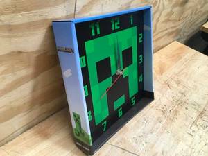 lot 152 image: Minecraft Wall Clock