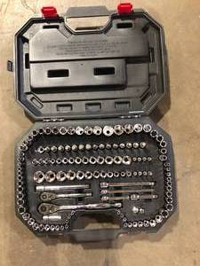 lot 32 image: Husky 144-Position 14 in. and 38 in. Drive Mechanics Tool Set (125-Piece)  Customer Returns See Pictures