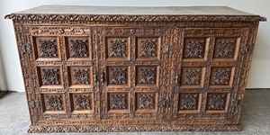 lot 3 image: Beautiful Vintage Peruvian Cabinet with Brass Accents