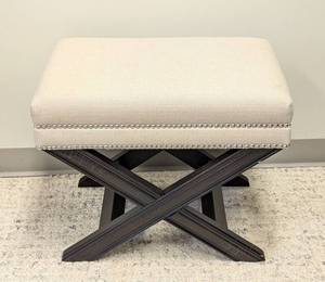 lot 29 image: Neutral Upholstered Bench by Uttermost