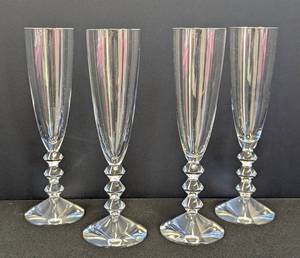 lot 15 image: Baccarat Crystal Vega Champagne Flute Set