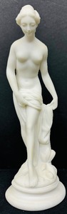 lot 143 image: Venus of The Bath by Falconet  Eleganza