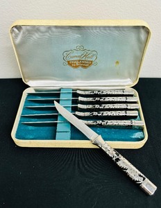 lot 99 image: Carvel Hall Fruit Knives
