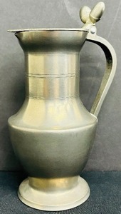 lot 132 image: Tin Pewter Flagon with Double Acorn Finish on Handle