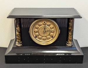 lot 154 image: Antique Pillar Mantle Clock