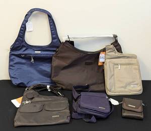 lot 166 image: Assorted Travelon Bags
