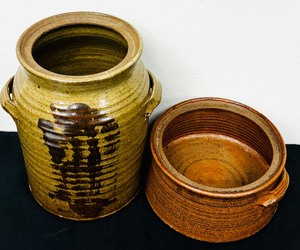 lot 198 image: Stoneware Vase and Redware Sponged Butter Crock