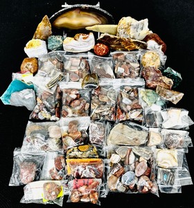 lot 199 image: Polished Rocks and Agates GALORE Including Chrysocolla, Blue Lace Agate, Indigo Iris and MORE