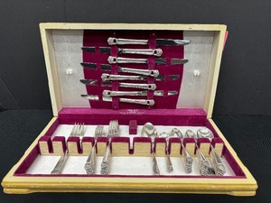 lot 101 image: Vintage Silver Plated 1847 Eternally Yours Rogers Bros Flatware