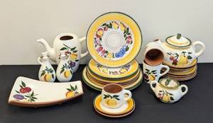 lot 203 image: Vintage Stangl Pottery Festival Dishes