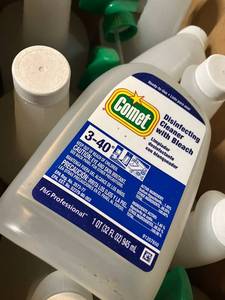 Comet Cleaner with Bleach