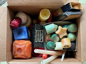 lot 21 image: Huge Vintage Candle Lot