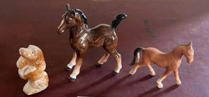 lot 61 image: Neat Vintage Porcelain Horse and Puppy Figurines