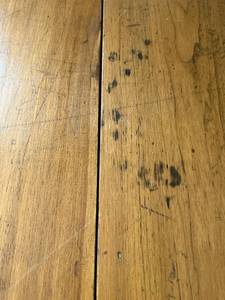 lot 84 image: Vintage Drop Leaf Table (45.5 x 53.5 x 29) - BRING HELP TO MOVE