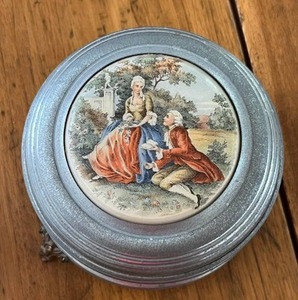 lot 94 image: Neat Vintage Collectible Tins, MusicPowder BoxMCM Serving Trays and More