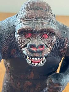 lot 99 image: RARE 1964 Aurora KING KONG Model Kit Built and Painted