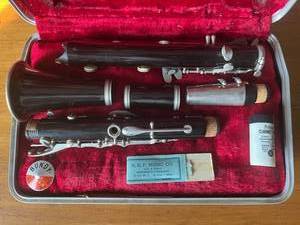 lot 112 image: Vintage Bundy Clarinet and Case