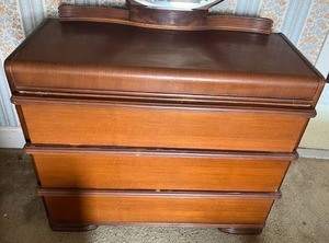 lot 142 image: Vintage MCM CAVALIER Waterfall Dresser (44 x 35 x 21) with Mirror - BRING HELP TO REMOVE