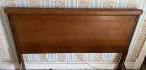 lot 143 image: Vintage MCM CAVALIER Full Size Bed Frame - BRING  HELP TO REMOVE