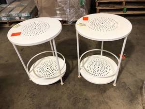 Lot Hampton Bay 24.25 in. White Metal Round Outdoor Patio Table  Customer Returns See Pictures