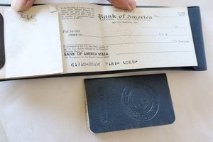 lot 711B image: Military Memorabilia 1960s Bank of America Pocket Books, Service Prayer Pocket Book