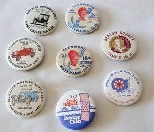 lot 719 image: Collectible Vintage Pin-Backs...St. Cloud Antique Auto Club, Itasca Car Club, WWW Festival, Glenwood Waterama Etc.