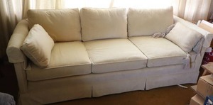 lot 792 image: Sara Scott Furniture Industries Ivory Cream Soft-As-A Babies-Butt Sofa Couch...