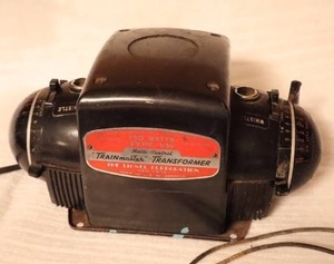 lot 858 image: The Lionel Company Multi-Control 150 Watt TrainMASTER Transformer