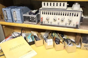 lot 861 image: The Heathkit IG-57A Television Post-MarkerSweep Generator Lambra Power Supply Etc