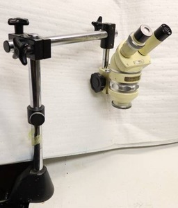 lot 860 image: WILD HEERBRUGG SWITZERLAND M5-49381 Microscope