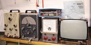 lot 862 image: Heathkit IG-102 Vintage RF Signal Generator, Devry Institute Of Technology MD-190 Transistorized Meter Bell & Howell Schools, Heathkit IT-28, CRT Monitor
