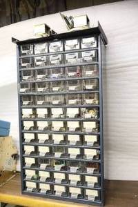 lot 863 image: Electricians Technicians Workbench Organizer wContents