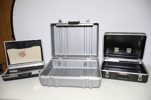 lot 876 image: Vintage Hard-Side Briefcase Carrying Weather Proof Etc