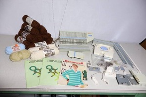 lot 910 image: Vintage Home Knitter KX-350 Etc.