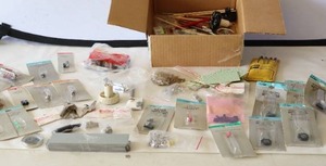 lot 747 image: Miscellaneous Techi Parts & Pieces...