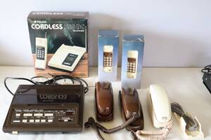 lot 917 image: Vintage Telephones Etc.