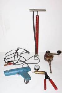 lot 11 image: Vintage Tools Sioux-Albertsons Co. Hand Crank Valve Lapping Tool Grinder, RAC Timing Gun, US GENERAL 92474 BRAKE BLEEDER, Bike Tube Hand Pump