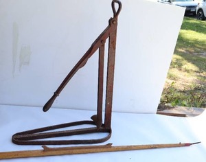 lot 28 image: Vintage Cam Tool Oakland Calif. Tire Bead Breaker, Wood Ice Pick