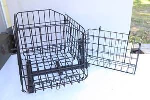 lot 39 image: Folding Rear Basket Carrier