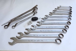 lot 70 image: Combination Wrench Set Etc.