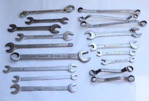 lot 75 image: Vintage Combination Wrenches Etc