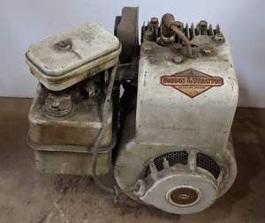 lot 111 image: Briggs & Stratton Gasoline Engine...