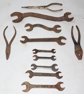 lot 107 image: Vintage Hand Tools...Great Northern RR GR Wrench, Tongs Tool, Metal-Work Scissors, Drop-Forged Etc