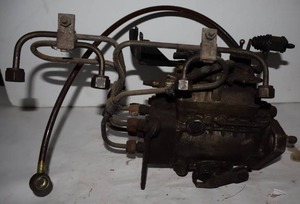 lot 128 image: Bosch High Injection Fuel Pump()