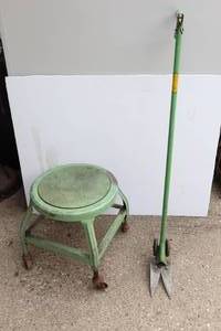 lot 977 image: Metal Stool, Weed Walker